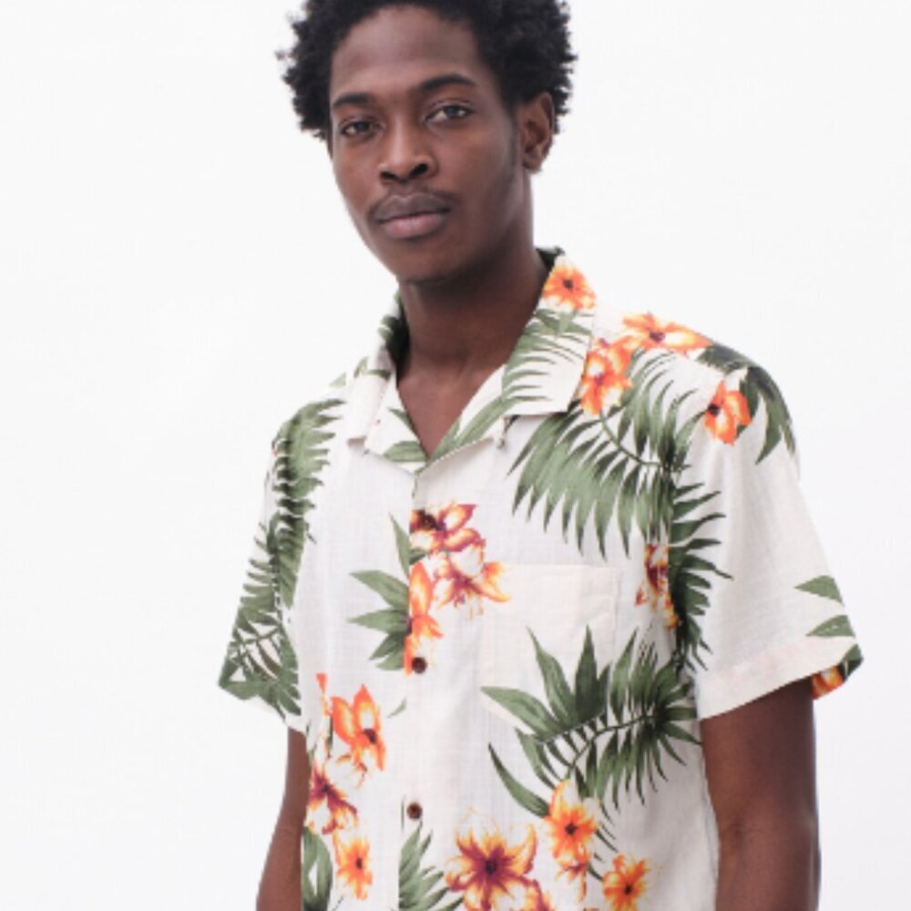 Aeropostale Men's Short Sleeve Hawaiian Tropical Print Beach Cotton Shirt M